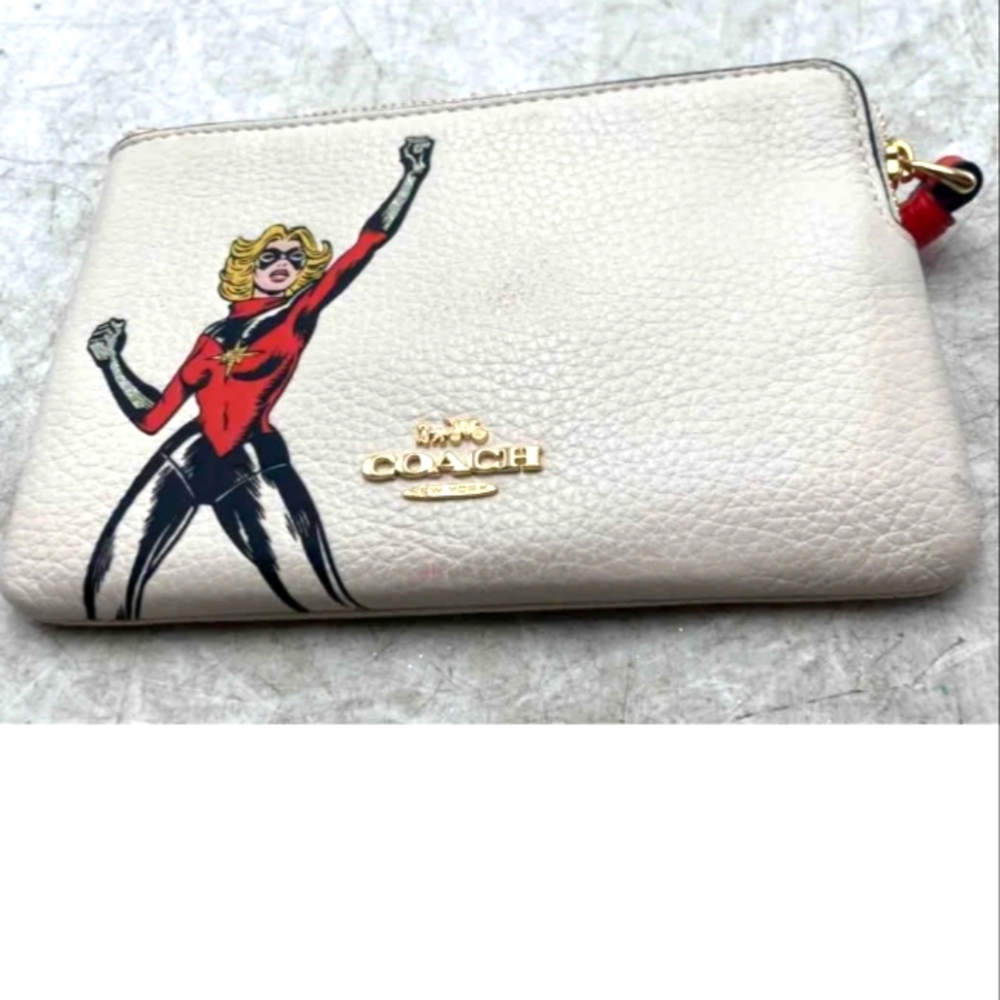 COACH X MARVEL - Carol Danvers Super Woman Female Hero Wristlet